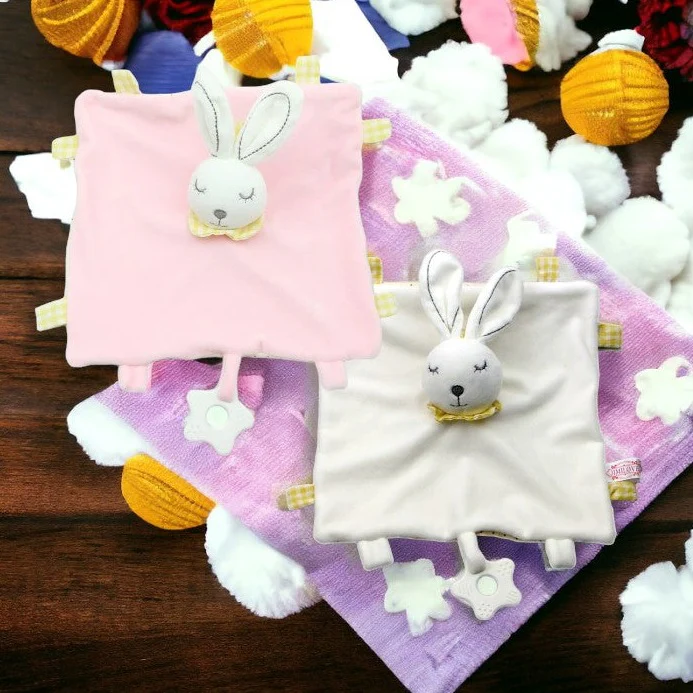 Doudou Lapin blanc et rose - DINA – Image 3