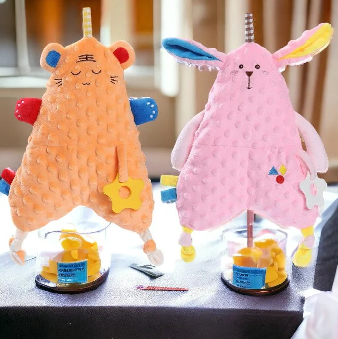 Doudou lapin rose - VICTOR – Image 3