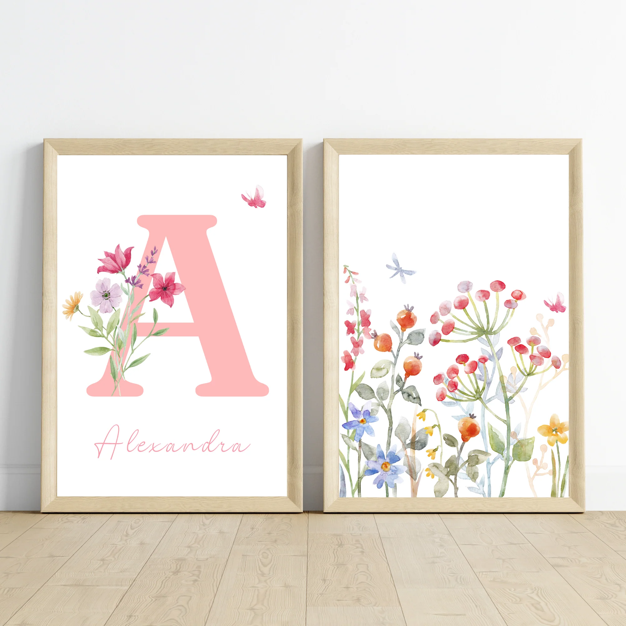 Set de 3 affiches fleurs chambre d'enfant - Décoration fille avec prénom - Initiale et bouquet de fleurs par Le Temps des Paillettes – Image 4